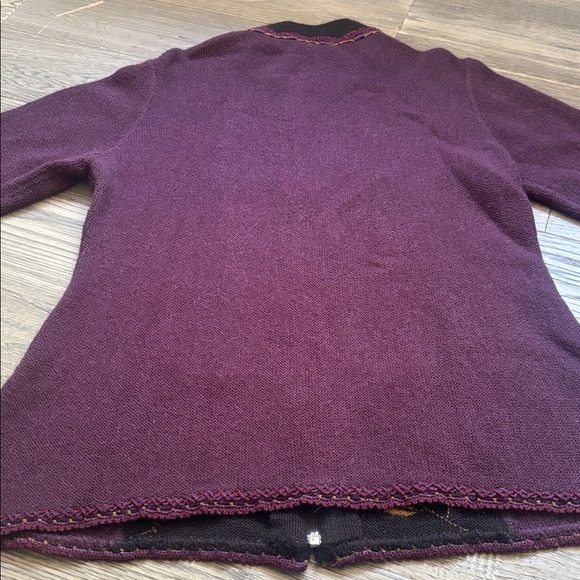 Alpaca Fashion |Made in Peru Purple Floral Embroidered Zip Up Sweater Size Large - Picture 12 of 13